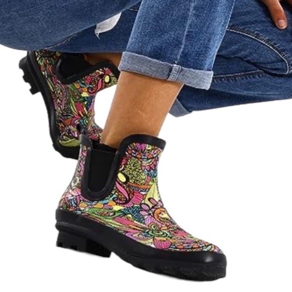 Floral Garden Ankle Bootie Rainbow Spirit Desert 11M NWT cottagecore Chic - Picture 1 of 14